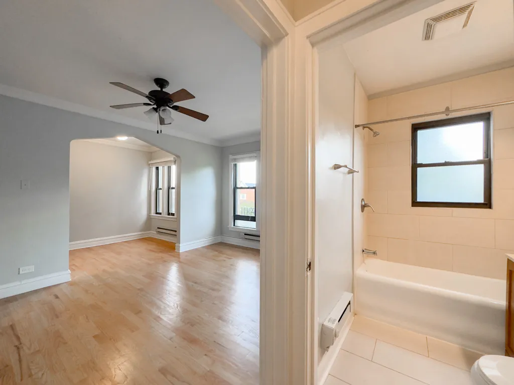 4737 N HERMITAGE AVE 60640-4737 North Hermitage-Chicago-IL