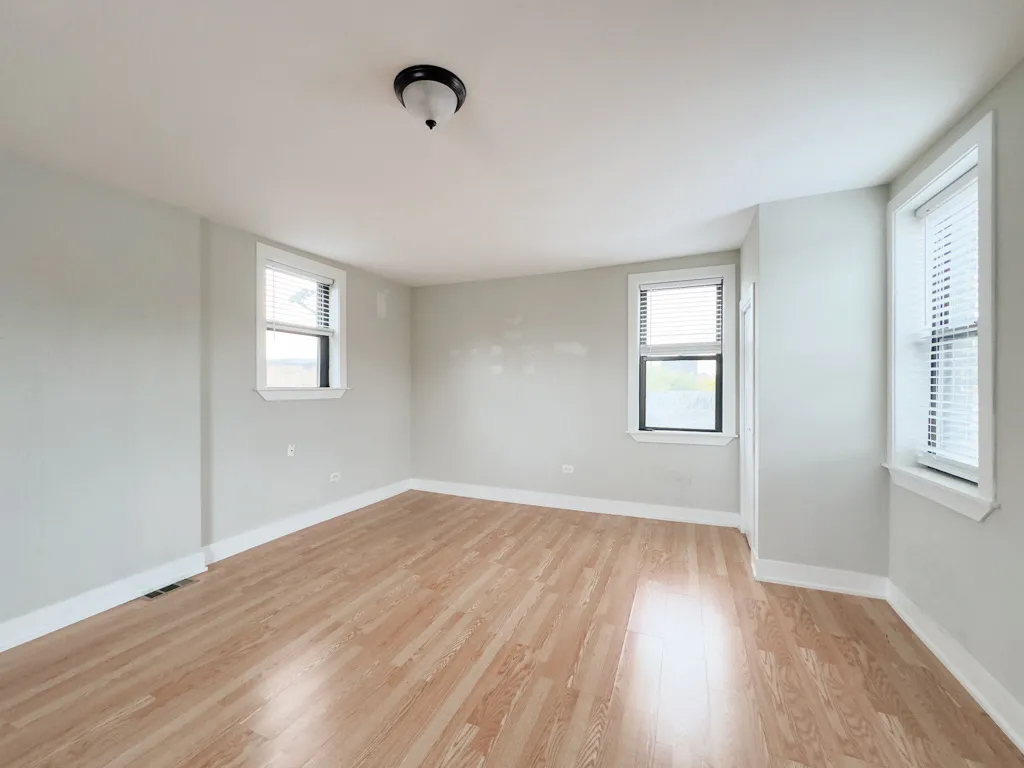 627-47 W OAKDALE AVE 60657-627 West Oakdale-Chicago-IL