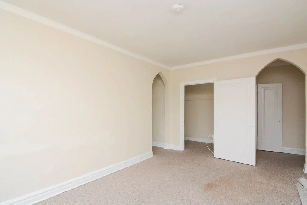 4829 N DAMEN AVE 60625-4829 North Damen-Chicago-IL