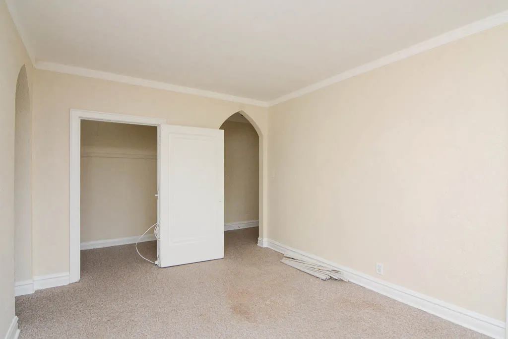 4829 N DAMEN AVE 60625-4829 North Damen-Chicago-IL