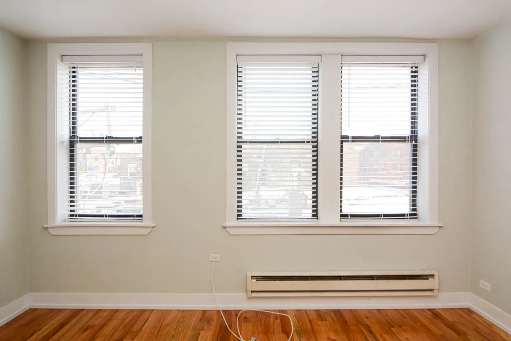 818 W DIVERSEY PKWY 60614-818 West Diversey-Chicago-IL