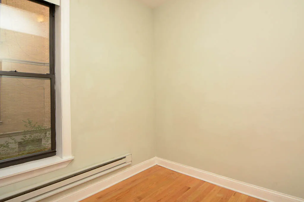 building exterior of 1216-1220 North Dearborn Apartments