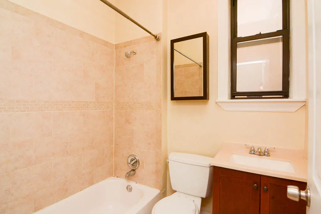 building exterior of 1216-1220 North Dearborn Apartments