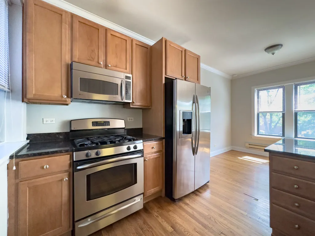 740 W ADDISON ST 60613-740-50 West Addison-Chicago-IL