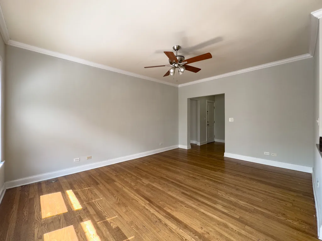 740 W ADDISON ST 60613-740-50 West Addison-Chicago-IL