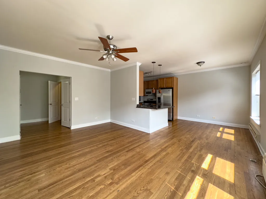 740 W ADDISON ST 60613-740-50 West Addison-Chicago-IL