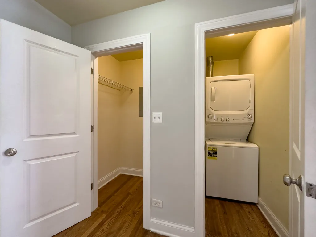 740 W ADDISON ST 60613-740-50 West Addison-Chicago-IL