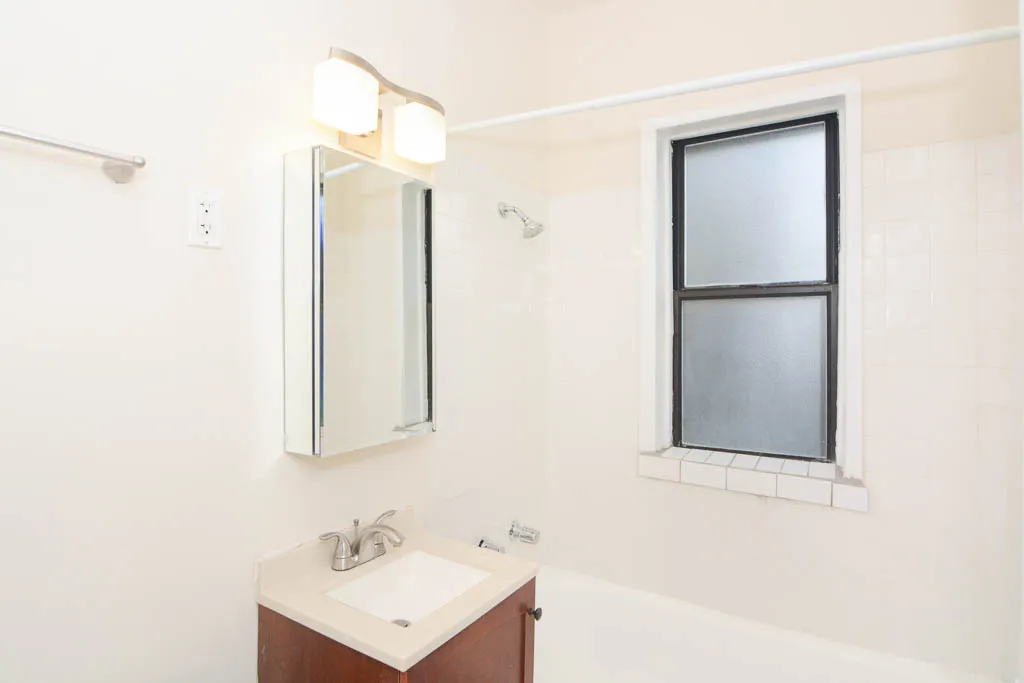 4614 N Paulina St   60640 60640-4614 North Paulina-Chicago-IL