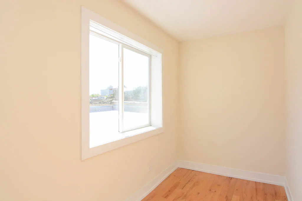 555 W ARLINGTON PL 60614-555 W Arlington-Chicago-IL