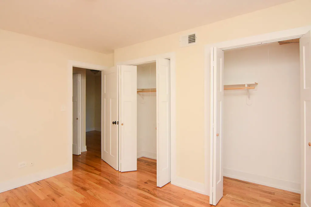 555 W ARLINGTON PL 60614-555 W Arlington-Chicago-IL