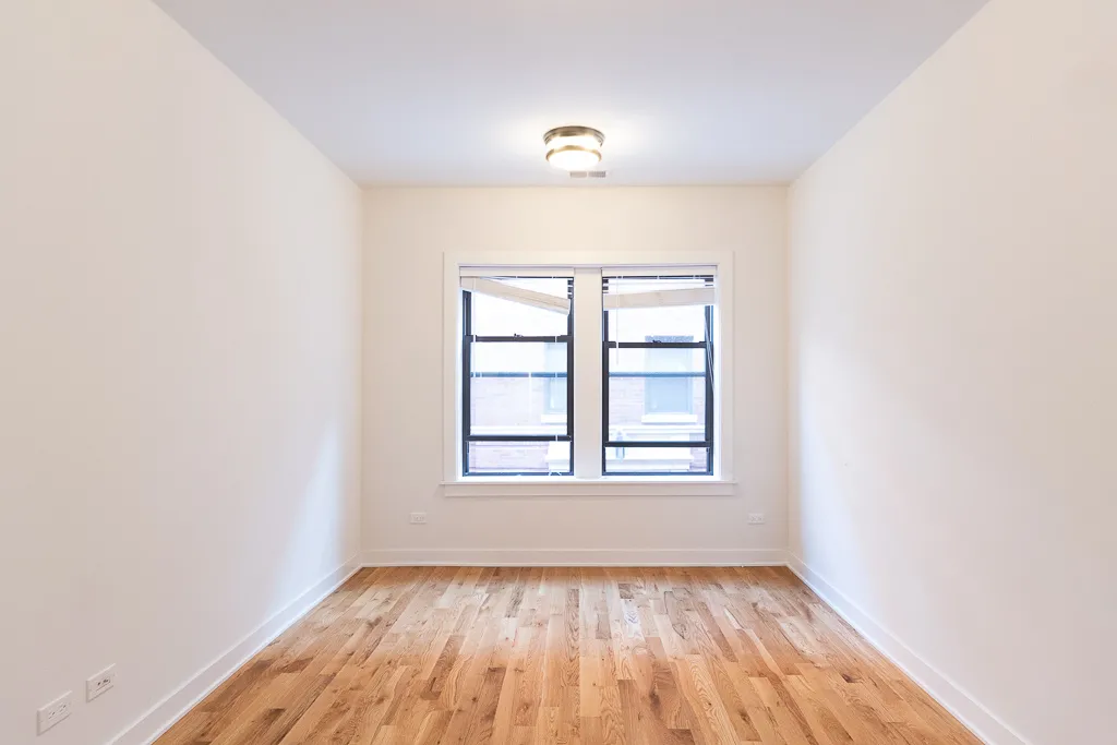 2201 W EASTWOOD AVE 60625-2201-09 West Eastwood-Chicago-IL