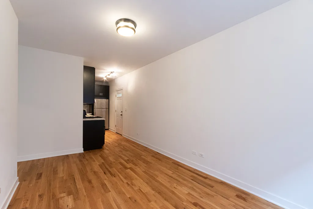 2201 W EASTWOOD AVE 60625-2201-09 West Eastwood-Chicago-IL