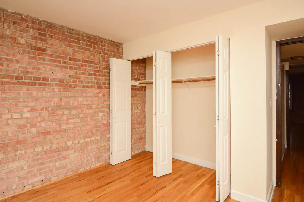 1220 N LA SALLE ST 60610-1220 N LaSalle-Chicago-IL