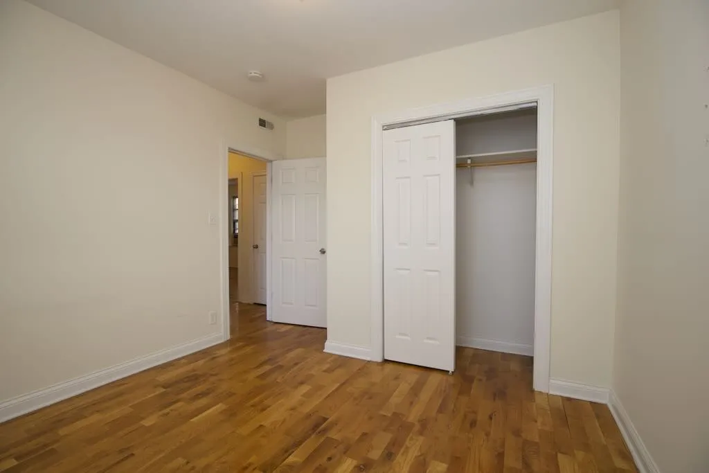 1444 W BYRON ST 60613-1444-50 West Byron-Chicago-IL