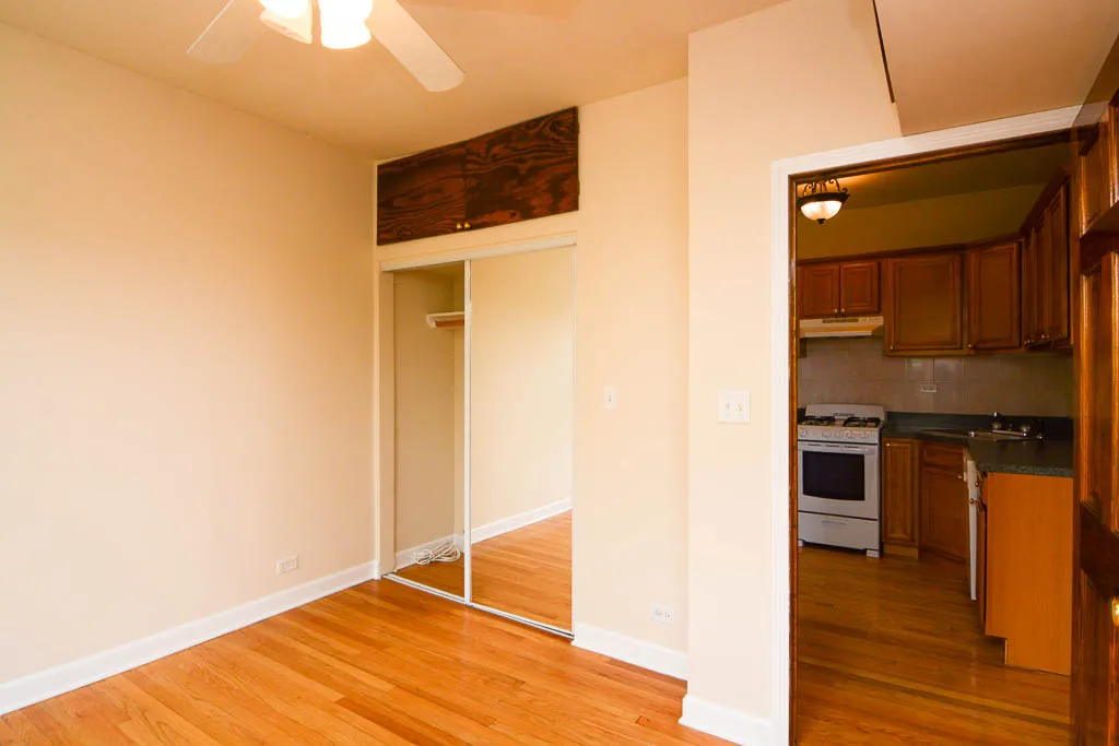 4225 N PAULINA ST 60613-4225-4235 North Paulina-Chicago-IL