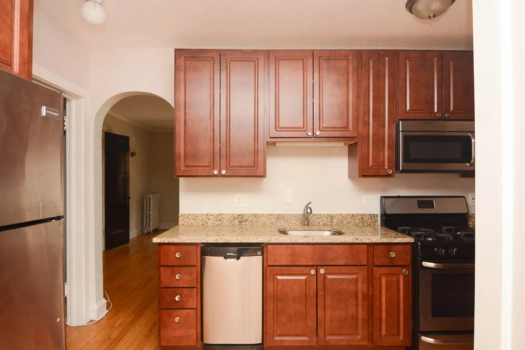 2100 W AINSLIE ST 60625-2100-12 West Ainslie-Chicago-IL