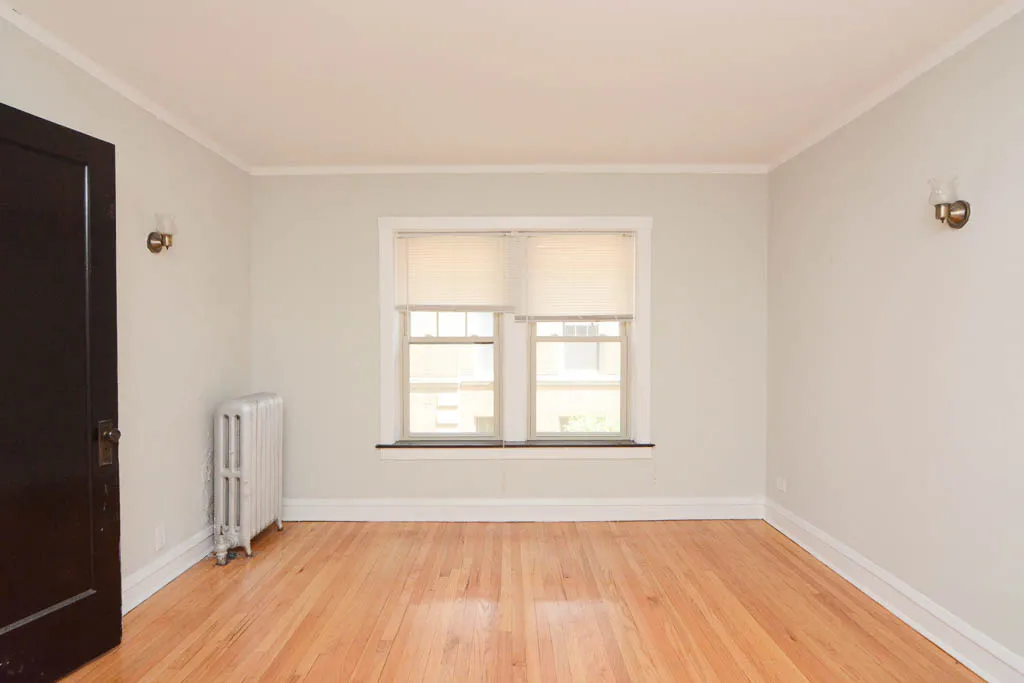 2100 W AINSLIE ST 60625-2100-12 West Ainslie-Chicago-IL