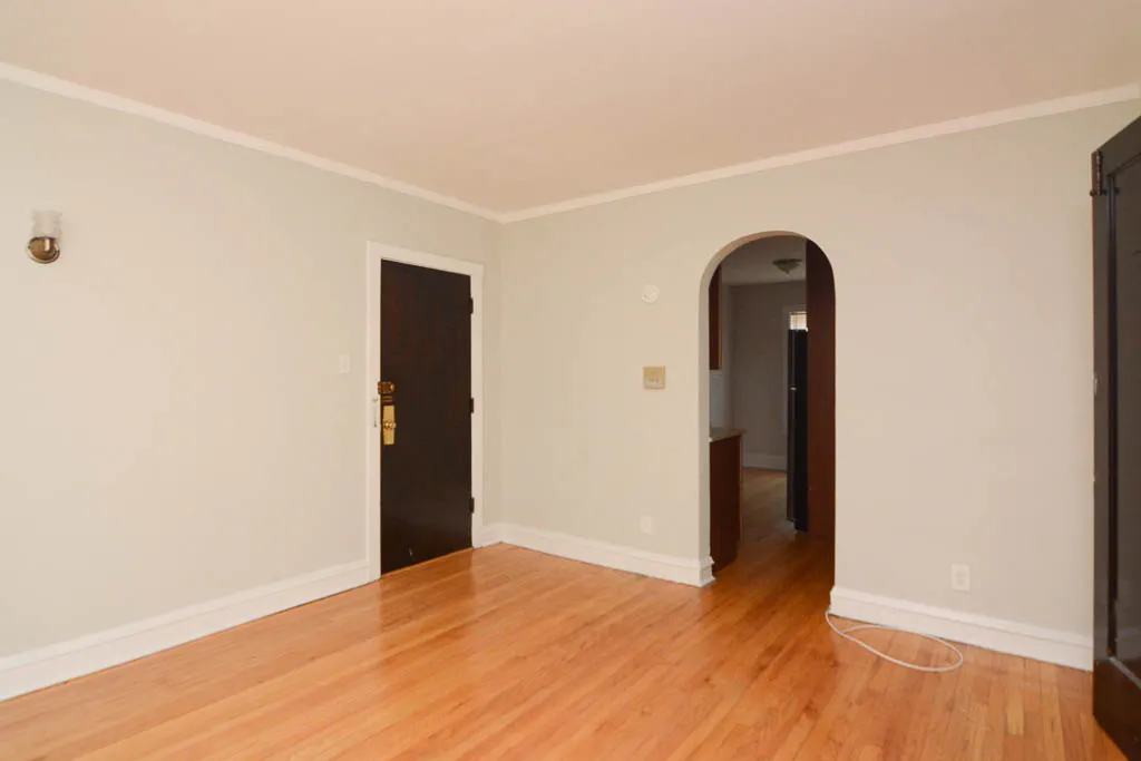 2100 W AINSLIE ST 60625-2100-12 West Ainslie-Chicago-IL