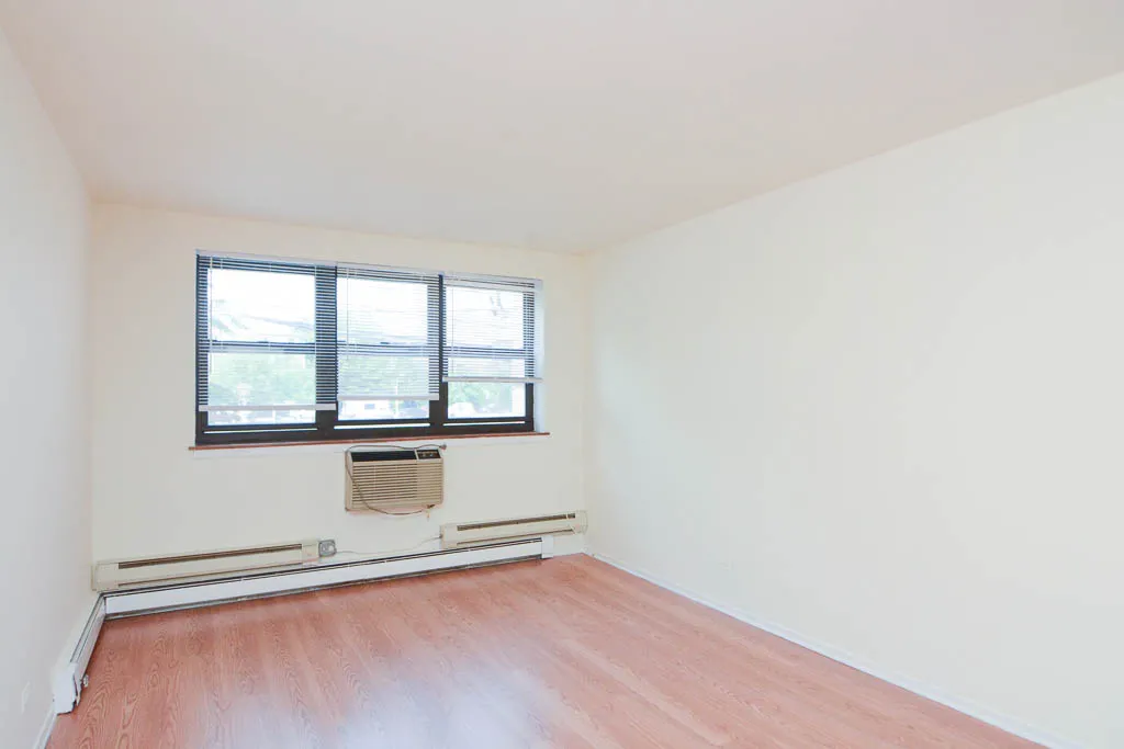 660 W WRIGHTWOOD AVE 60614-660 West Wrightwood-Chicago-IL