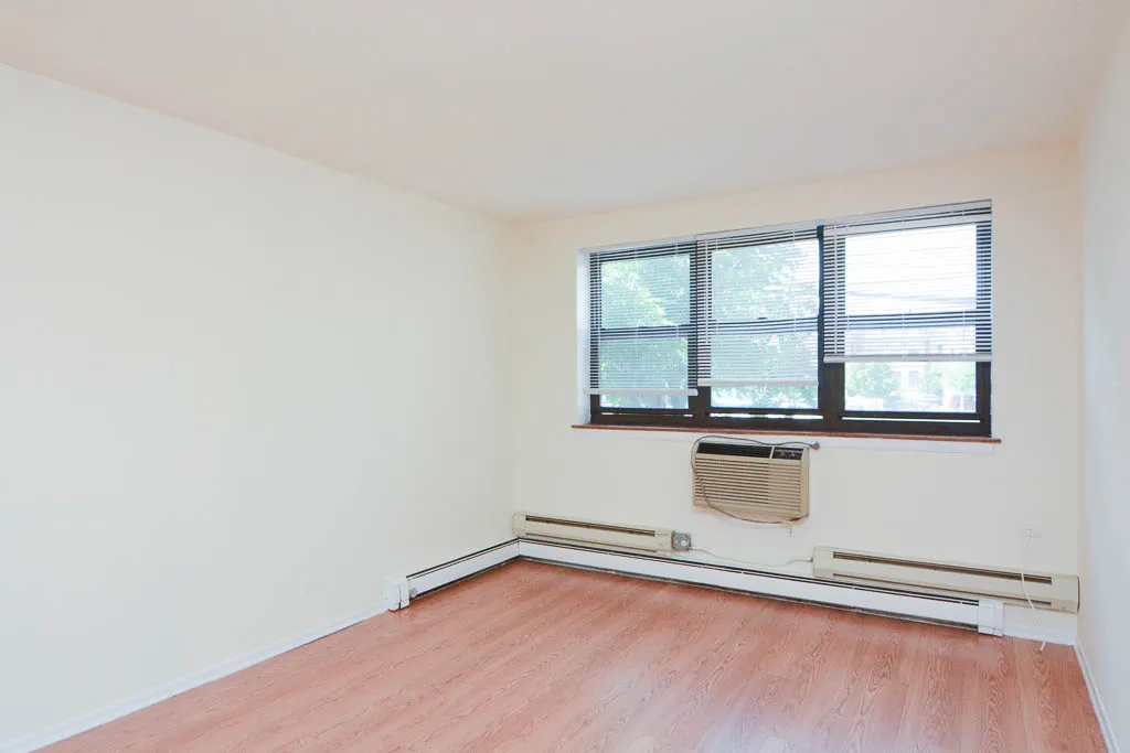 660 W WRIGHTWOOD AVE 60614-660 West Wrightwood-Chicago-IL