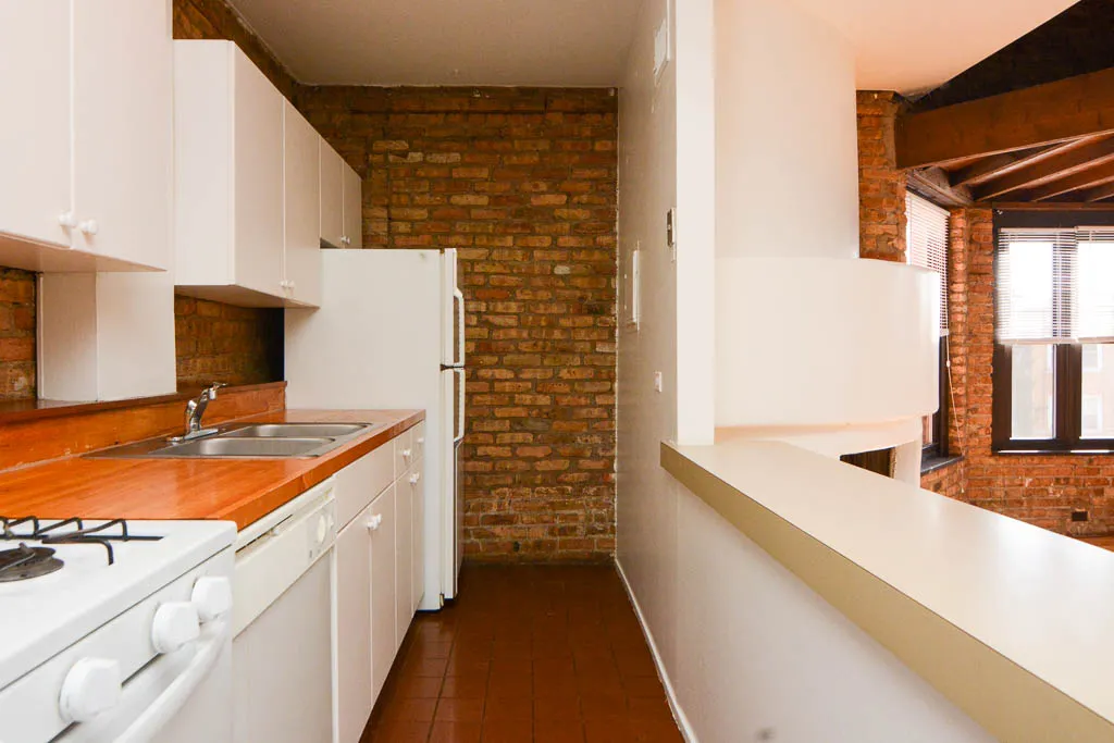 556 W WELLINGTON AVE 60657-556-58 West Wellington-Chicago-IL