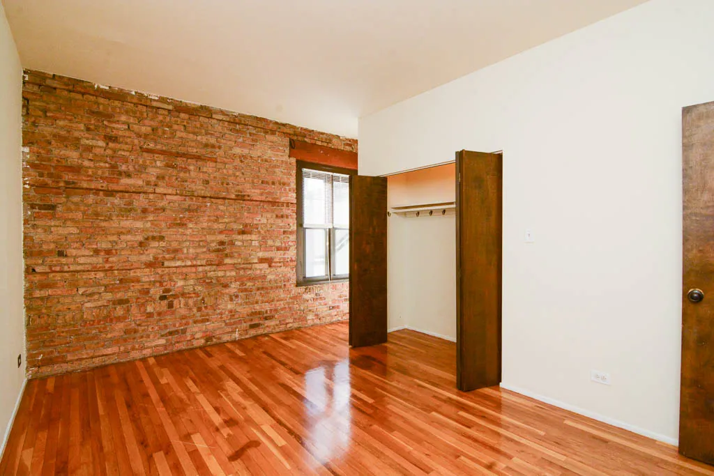 556 W WELLINGTON AVE 60657-556-58 West Wellington-Chicago-IL