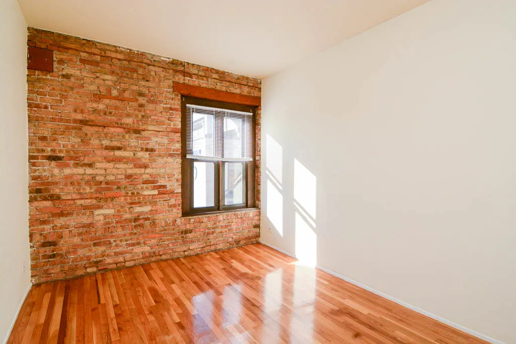 556 W WELLINGTON AVE 60657-556-58 West Wellington-Chicago-IL