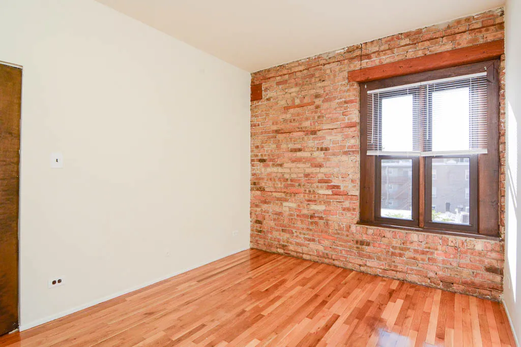 556 W WELLINGTON AVE 60657-556-58 West Wellington-Chicago-IL