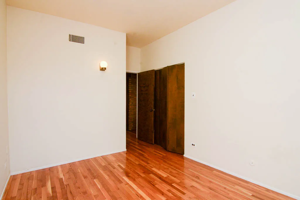 556 W WELLINGTON AVE 60657-556-58 West Wellington-Chicago-IL