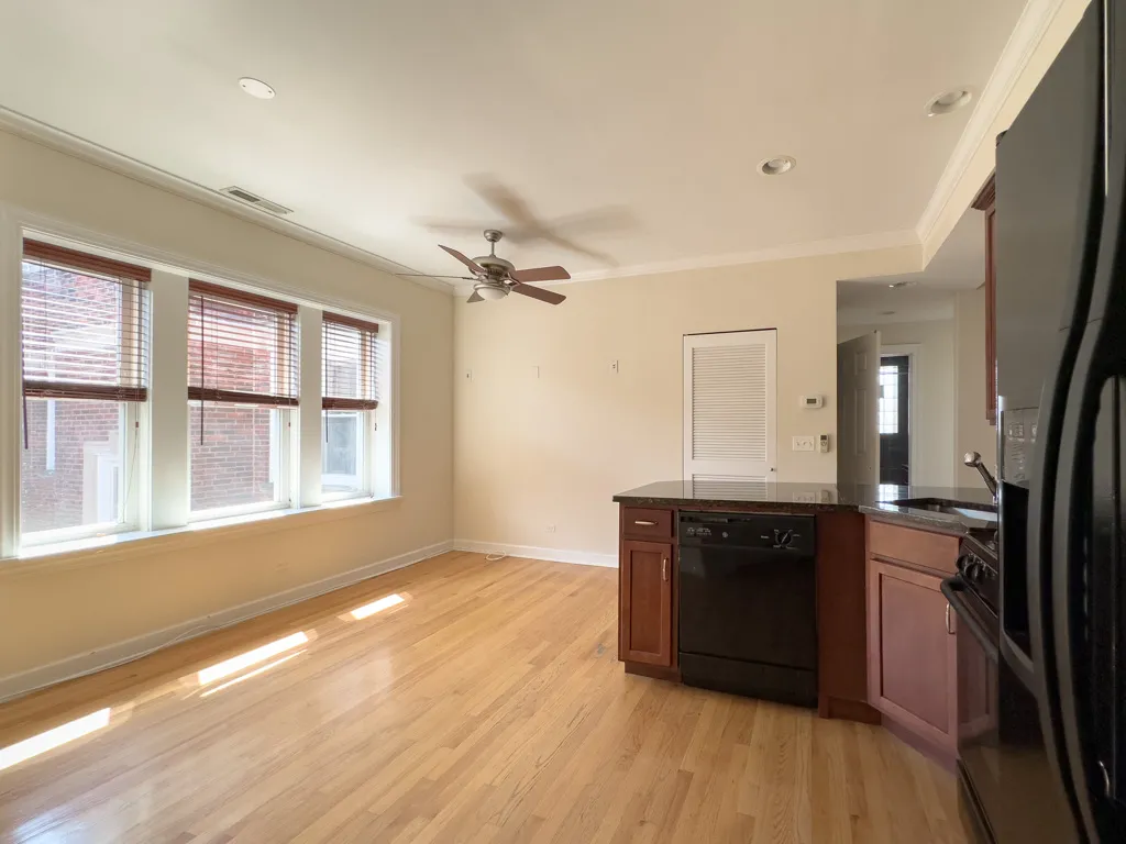 3244 N CLIFTON AVE 60657-3244-54 North Clifton-Chicago-IL