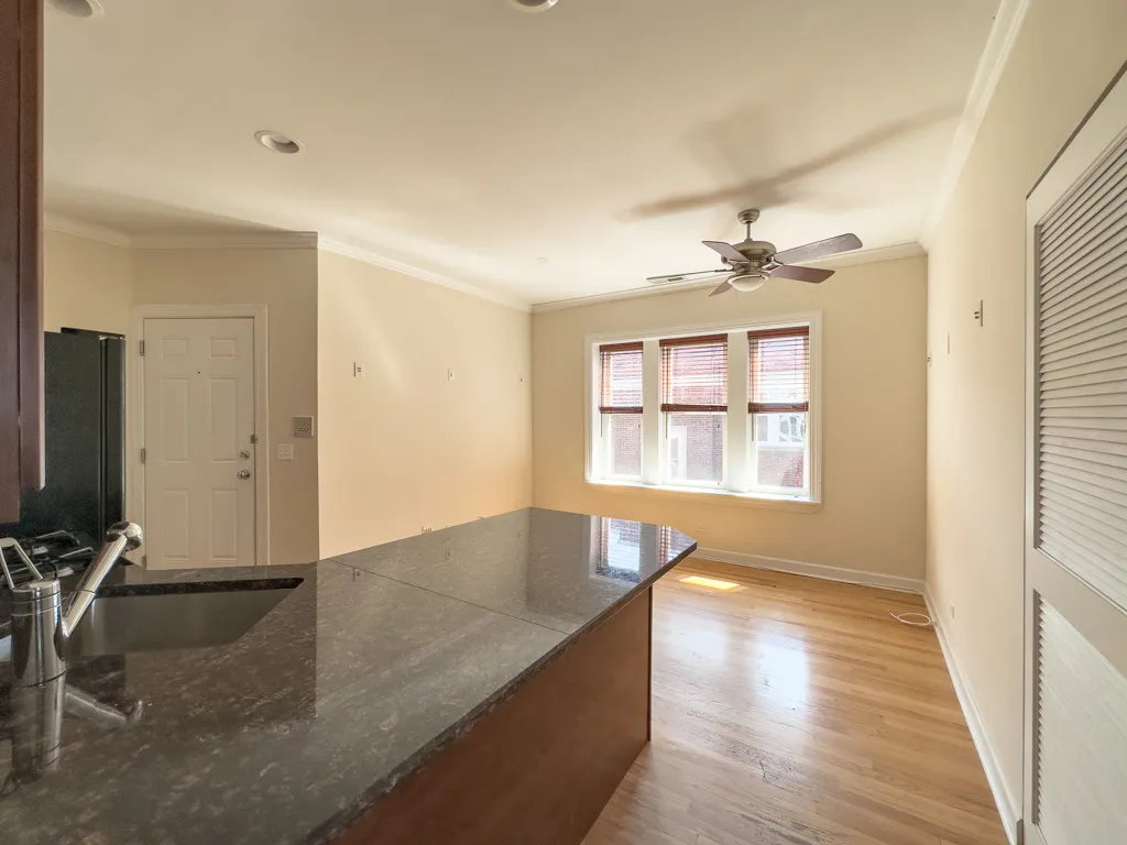 3244 N CLIFTON AVE 60657-3244-54 North Clifton-Chicago-IL