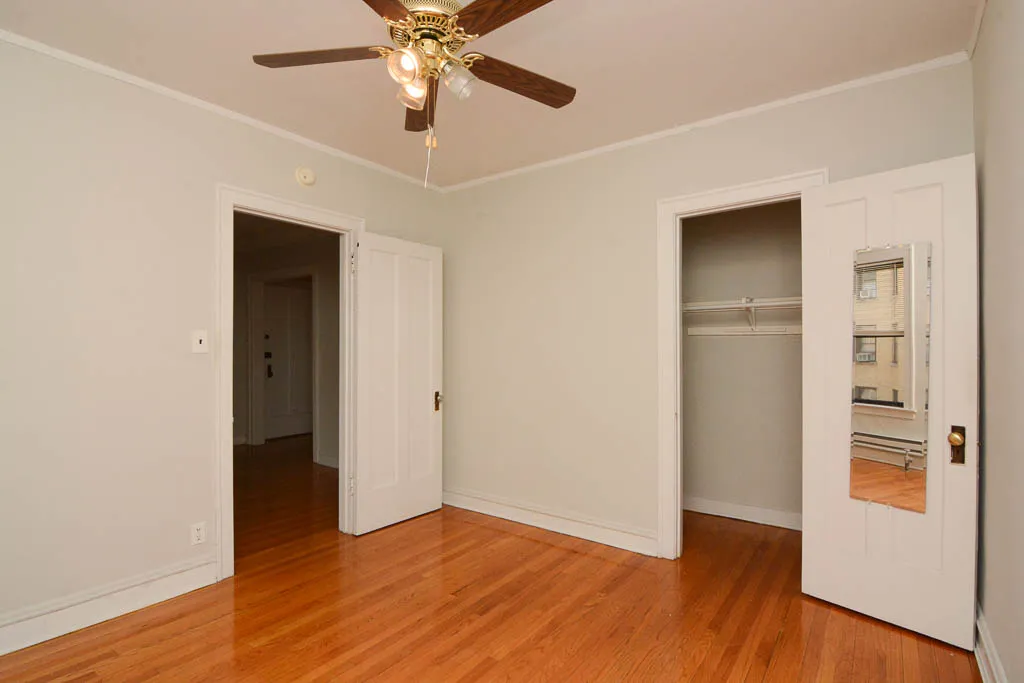 1115 W OAKDALE AVE 60657-1115-27 West Oakdale-Chicago-IL