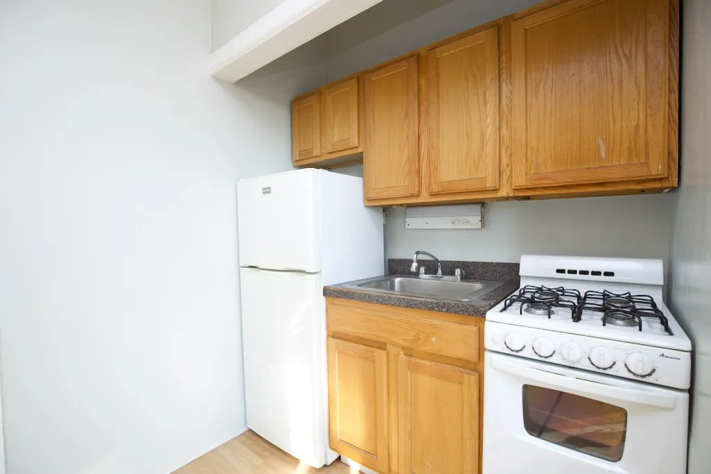 3831 N FREMONT ST 60613-3831 North Fremont-Chicago-IL