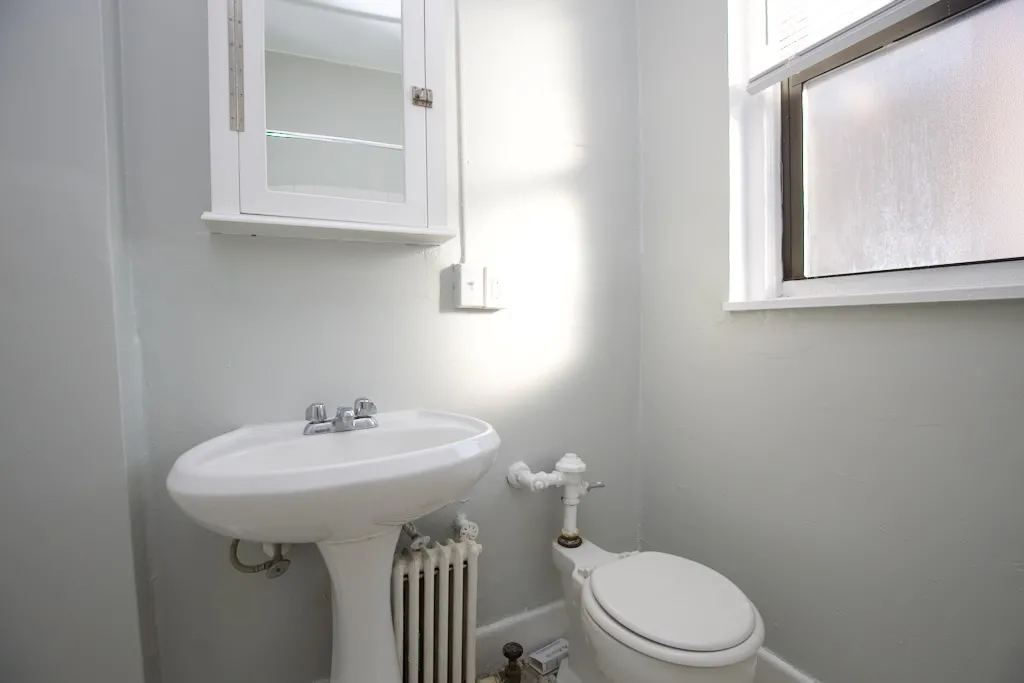 3831 N FREMONT ST 60613-3831 North Fremont-Chicago-IL