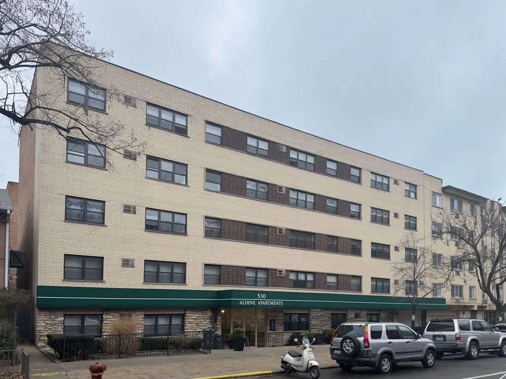 530 W ALDINE AVE 60657-530 West Aldine-Chicago-IL