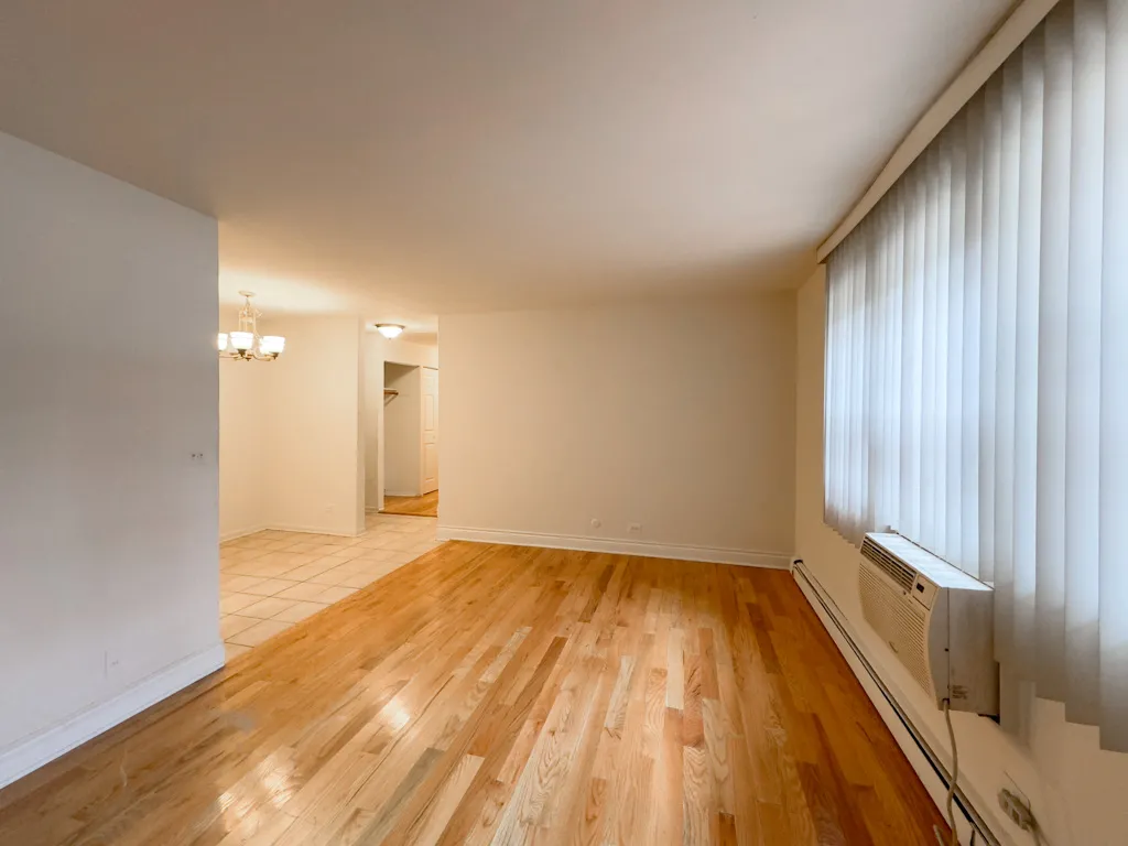 530 W ALDINE AVE 60657-530 West Aldine-Chicago-IL