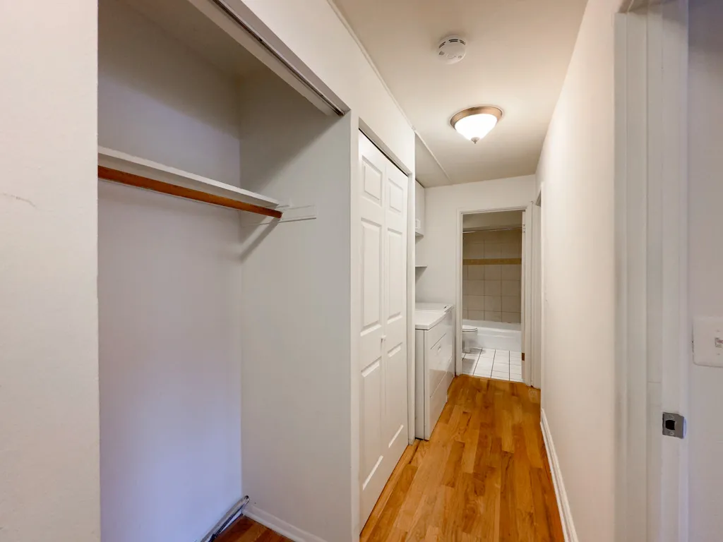 530 W ALDINE AVE 60657-530 West Aldine-Chicago-IL