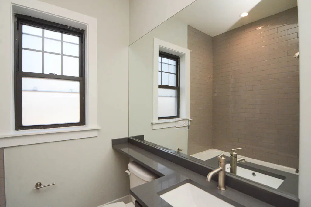 1143  MAPLE AVE 60202-1143-49 Maple-Evanston-IL