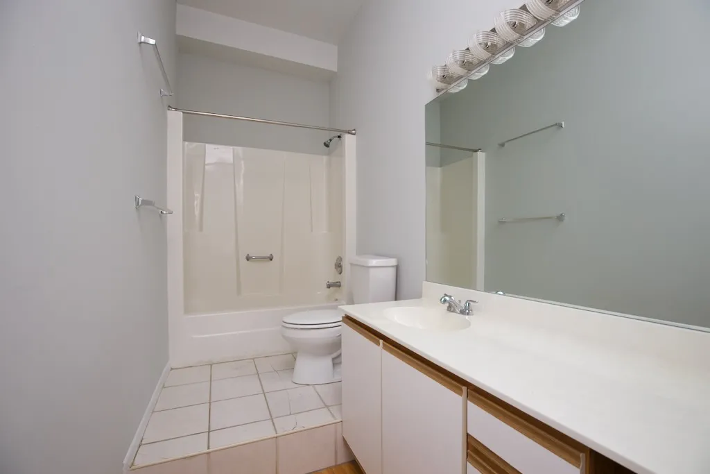 643 Central Ave   60035 60035-653-59 Central Ave-Highland Park-IL