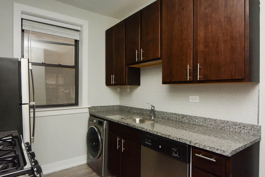 813 W WAVELAND AVE 60613-813-31 West Waveland-Chicago-IL