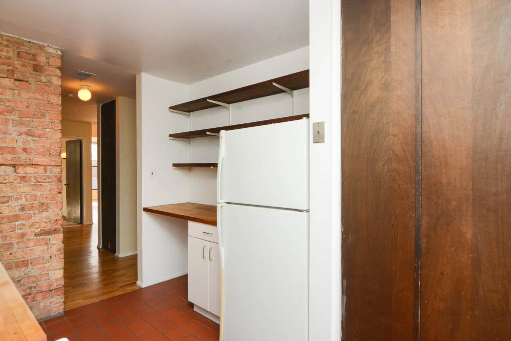 600 W SURF ST 60657-600-06 West Surf-Chicago-IL