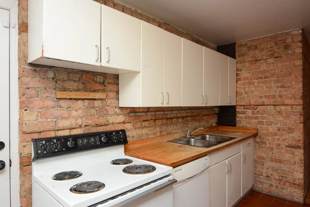 600 W SURF ST 60657-600-06 West Surf-Chicago-IL