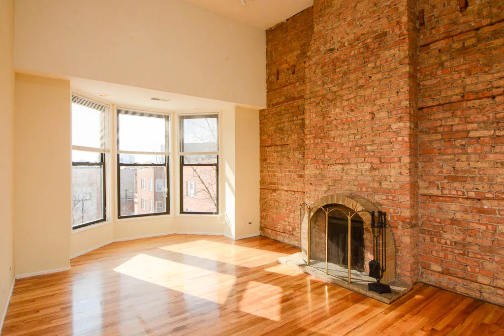 600 W SURF ST 60657-600-06 West Surf-Chicago-IL