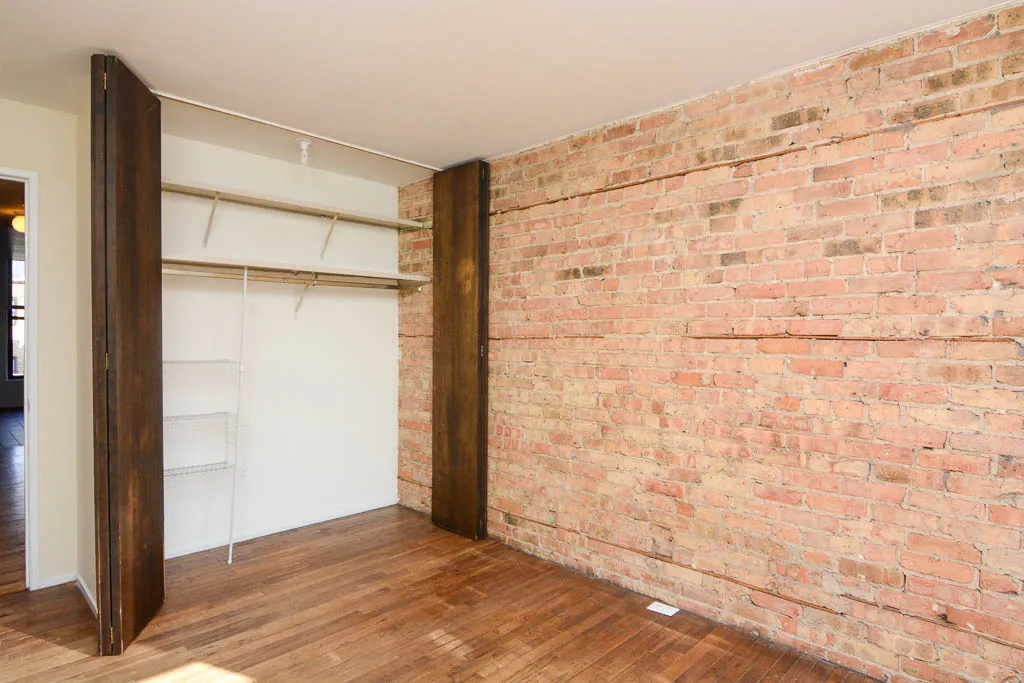 600 W SURF ST 60657-600-06 West Surf-Chicago-IL