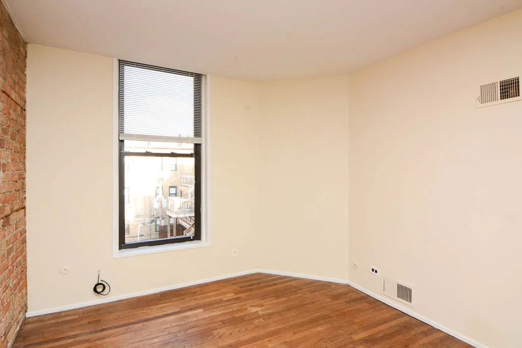 600 W SURF ST 60657-600-06 West Surf-Chicago-IL