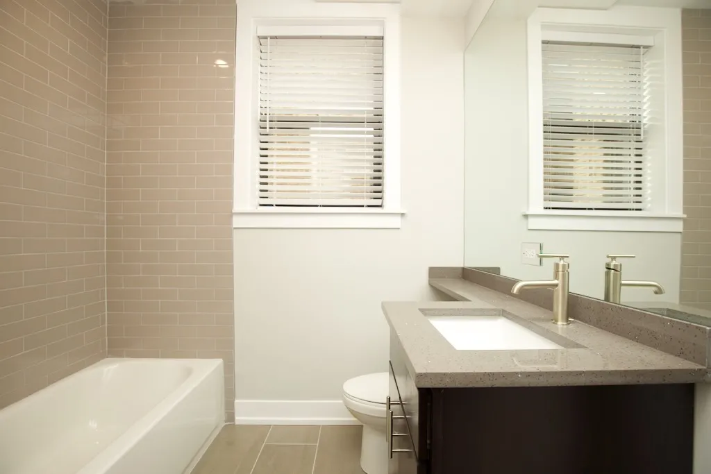 1134  MAPLE AVE 60202-1134 Maple-Evanston-IL