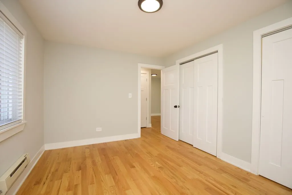 696  ELM PL 60035-696 Elm Place-Highland Park-IL