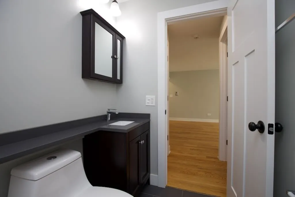 696  ELM PL 60035-696 Elm Place-Highland Park-IL