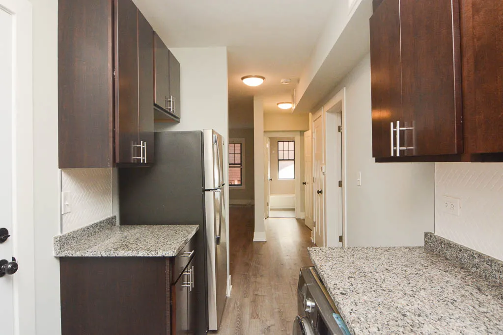 1128 MAPLE AVE 60202-1128 Maple-Evanston-IL