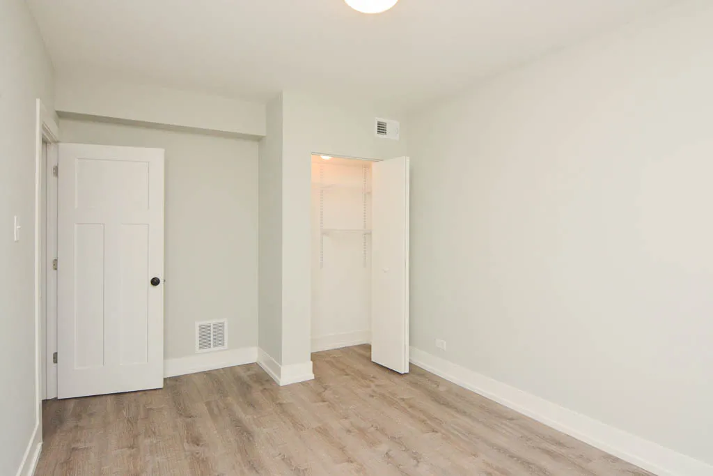 1128 MAPLE AVE 60202-1128 Maple-Evanston-IL